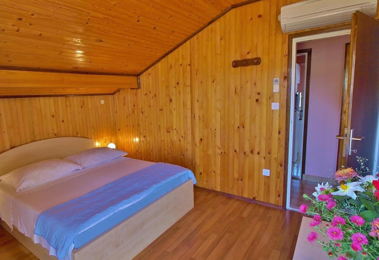 Apartments By The Sea Supetarska Draga - Donja, Rab - 4954 Zewnętrze zdjęcie