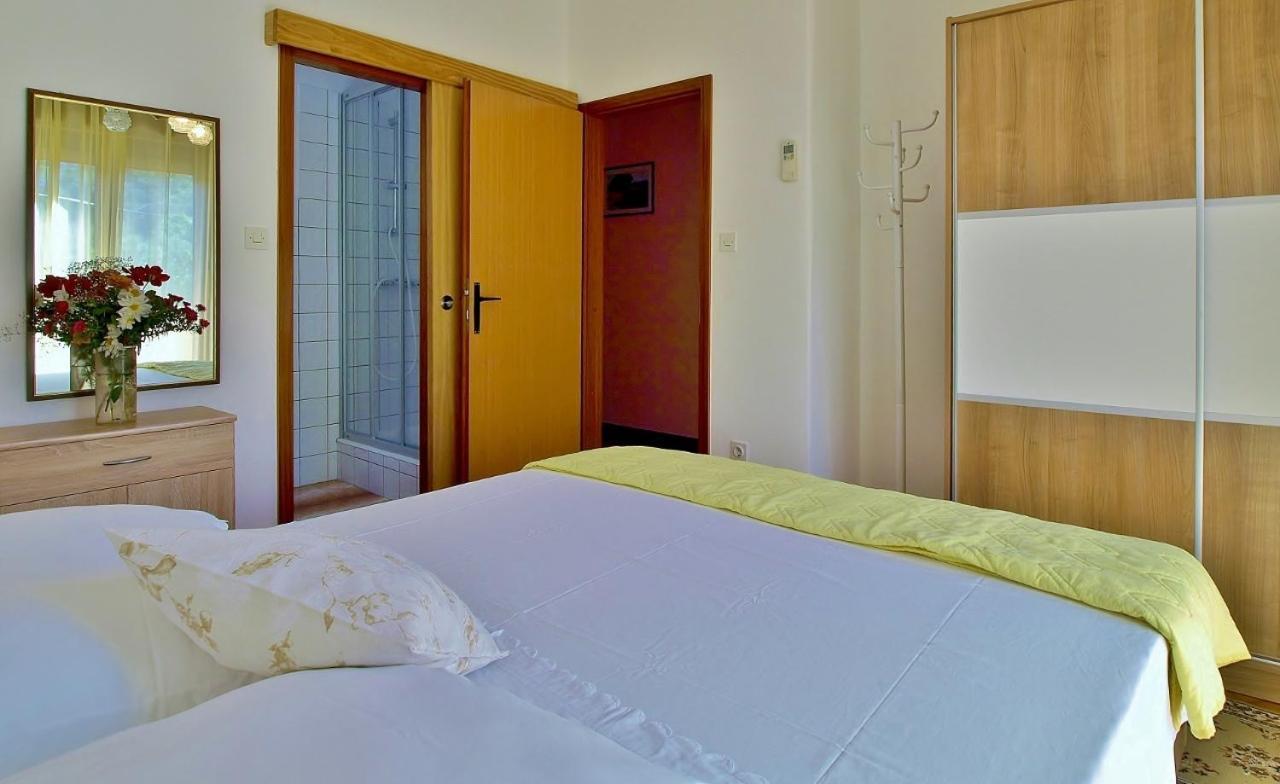 Apartments By The Sea Supetarska Draga - Donja, Rab - 4954 Pokój zdjęcie